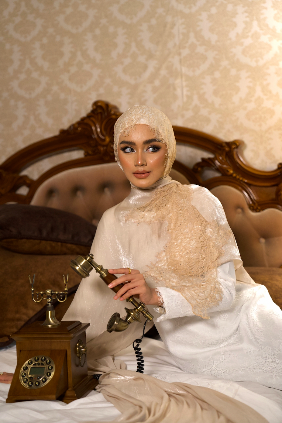 Diamond Lace Shawl - Oatshire