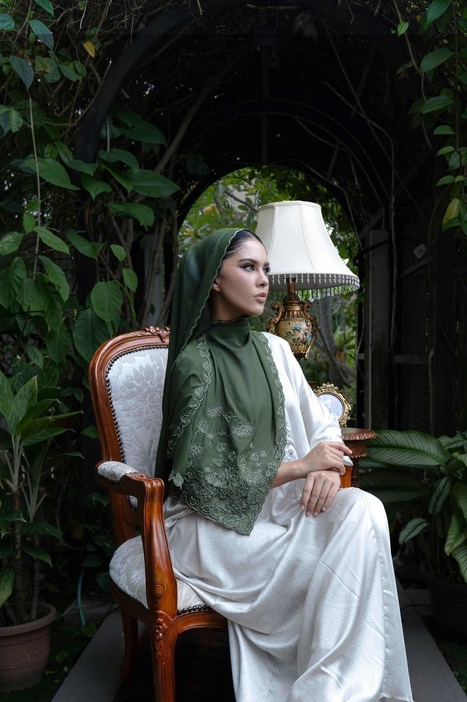 Saḥarā Kerawang Shawl