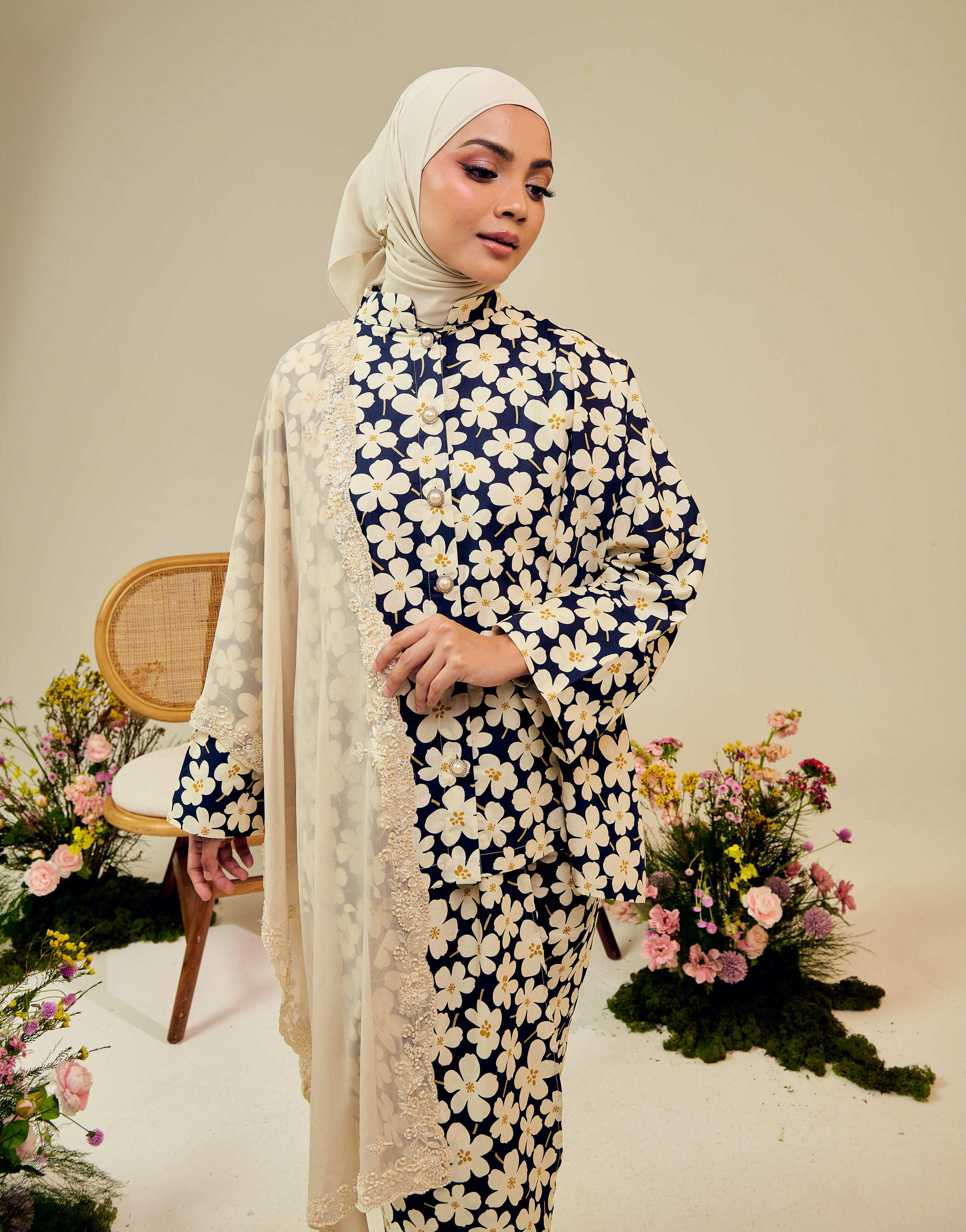 Saharā Beaded Shawl
