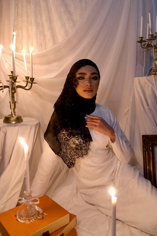 Diamond Lace Shawl - Amara Black