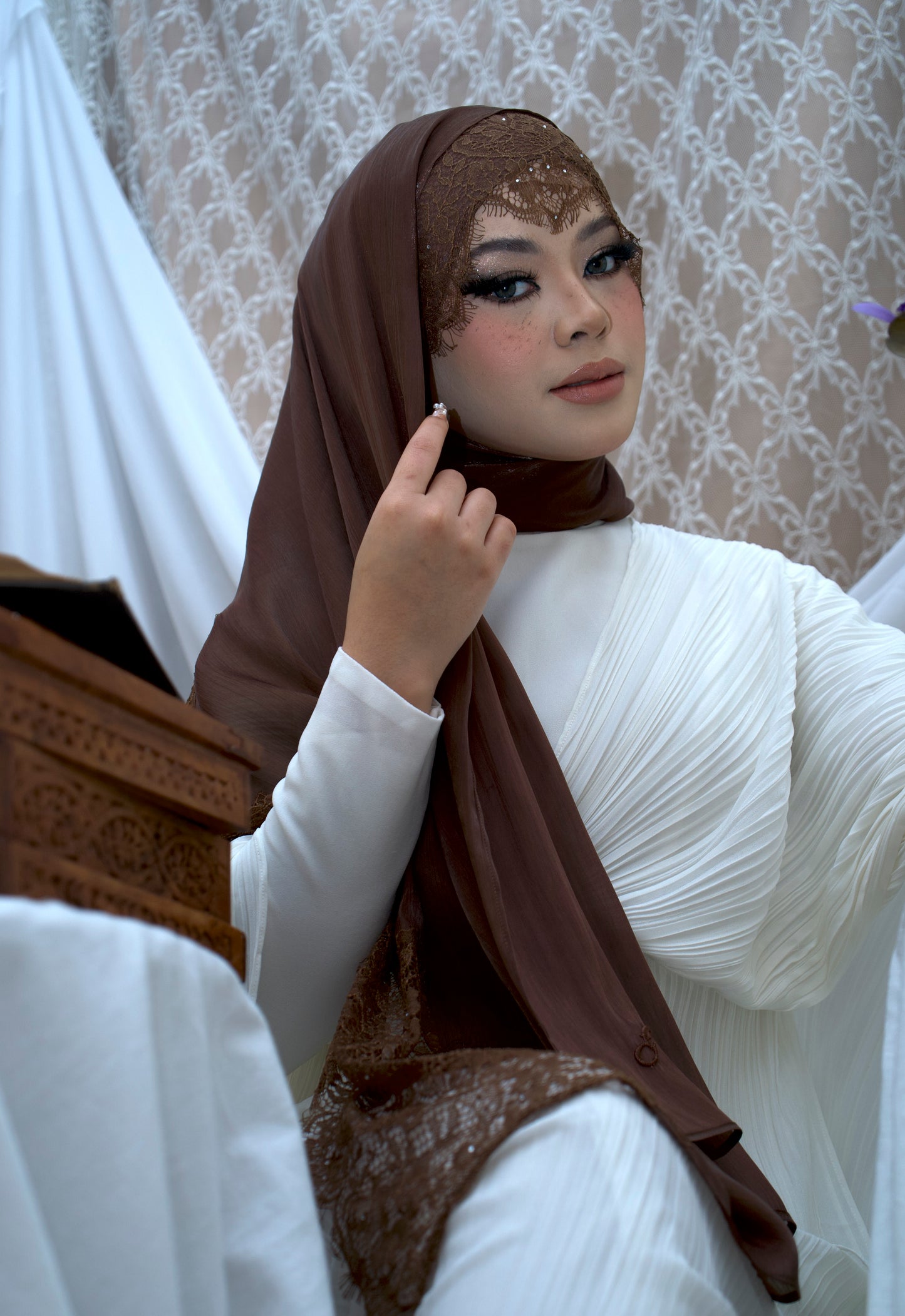 Diamond Lace Shawl - Cocoa Brown