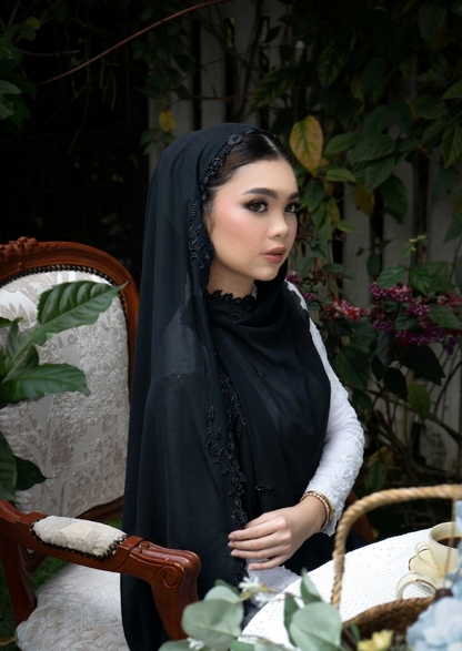 Saḥarā Sulam Shawl - Lunar Black