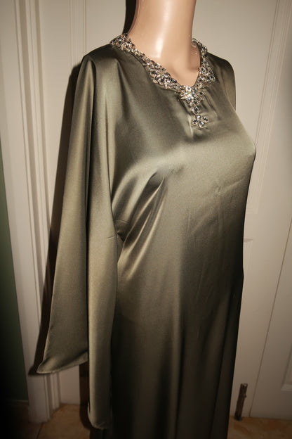 Saḥarā Beaded Kaftan - Army Green
