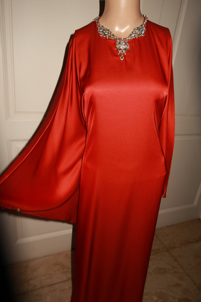 Saḥarā Beaded Kaftan - Crimson Red