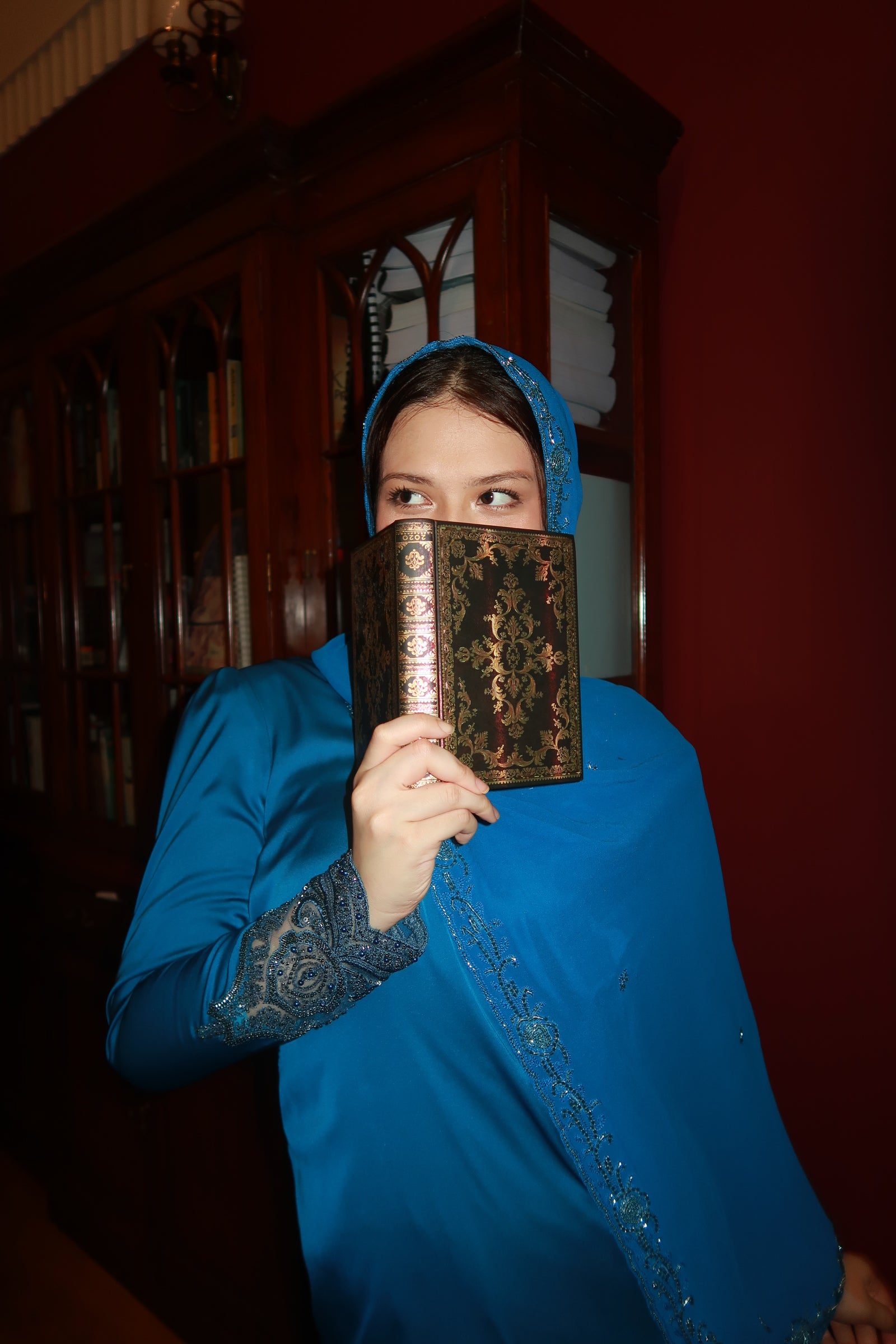 Saharā Beaded Shawl