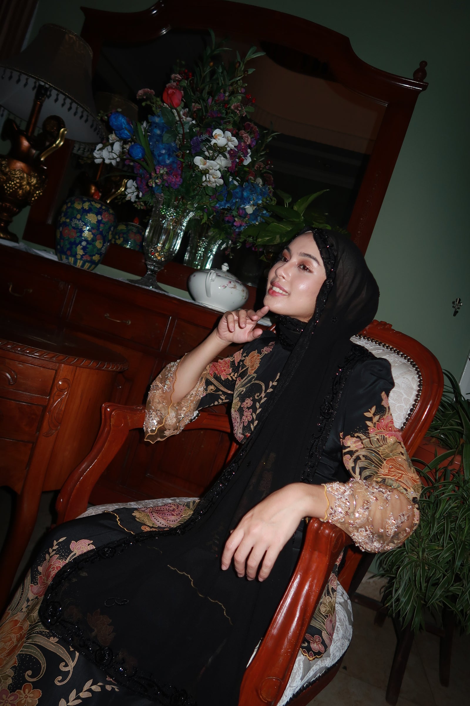 Saharā Beaded Shawl
