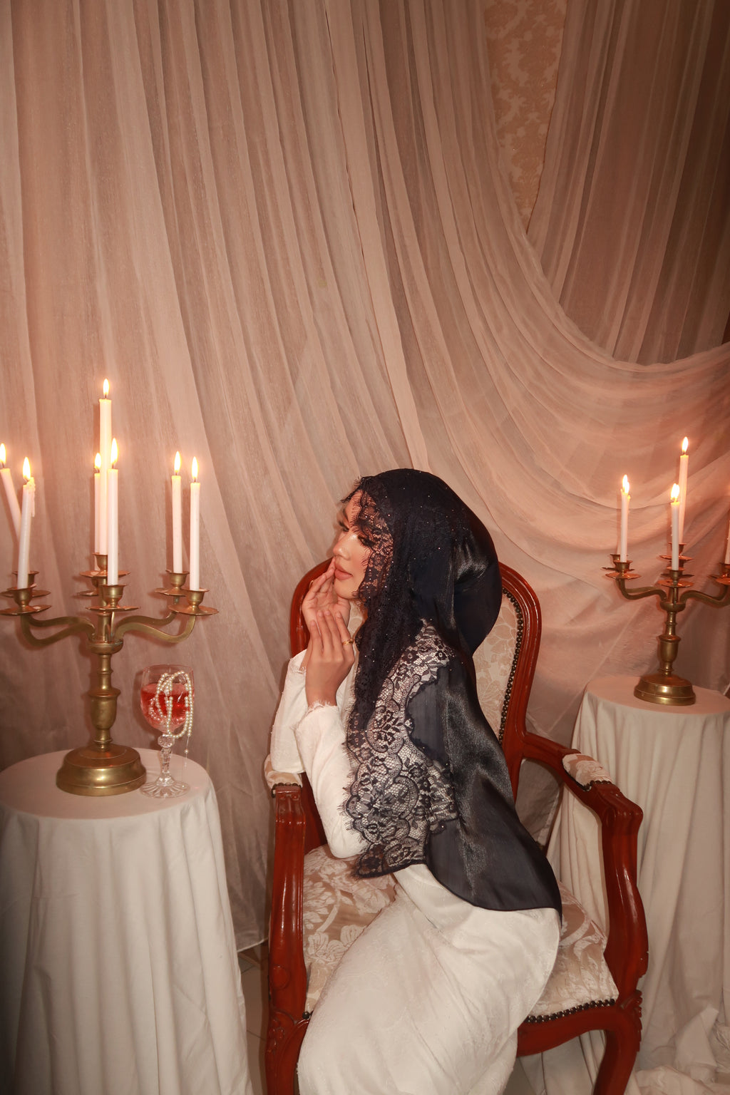 Saḥarā Diamond Lace